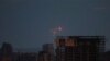 L'explosion d'un drone visible dans le ciel au-dessus de Kiev, Ukraine, le 20 juin 2023.