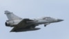 기동 중인 프랑스업체 ‘다쏘(Dassault)’사의 미라지 2000-5 전투기.