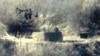 남북한 경계인 비무장지대(DMZ) 북쪽 감시초소 근처에 북한 군인들이 작업을 하고 있다. (자료화면)