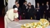 En Ouganda, le pape François prie pour le "dialogue" et la "paix" au Burundi