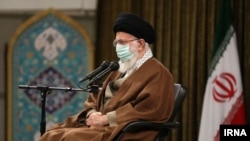  علی خامنه‌ای، رهبر جمهوری اسلامی ایران