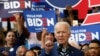 អតីត​អនុ​ប្រធានា​ធិបតី​លោក Joe Biden បាន​ទទួល​ការគាំទ្រ​សំខាន់ៗ​មុនការ​បោះឆ្នោតបឋម​ Super Tuesday 