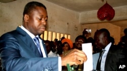 Le président togolais Faure Gnassingbé, qui brigue un autre mandat ce mois-ci (Reuters/Noel Kokou Tadegnon) 