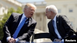 Donald Trump et Jeff Sessions au Capitole de Washington, le 15 mai 2017