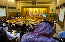 Delegations attend an Arab Foreign Ministers meeting at the Arab League headquarters in Cairo, Egypt, May 17, 2018.