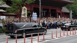 Les Japonais rendent un dernier hommage à Shinzo Abe