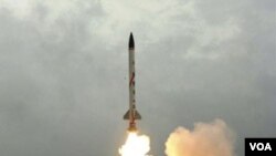 نویسندگان این مقاله می گوید ایران تا همینجا از توافق سوءاستفاده هایی کرده است و آینده مشخص نیست چه شود. 