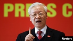 Tổng bí thư Nguyễn Phú Trọng, tại Đại hội Đảng 13 hồi tháng 1/2021, luôn nói rằng cuộc chiến chống tham nhũng do ông dẫn dắt trong nhiều năm qua là cần thiết cho sự ổng định lâu dài của Việt Nam.
