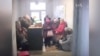 Біженці з ДНР розповіли про страх помсти бойовиків. Відео