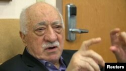 فتح الله گولن، روحانی مخالف اردوغان که در آمریکا ساکن است.