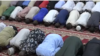 Wasu al'umar Musulmi a lokacin da suke Sallar jami'i.