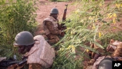 Les militaires de l'armée loyaliste