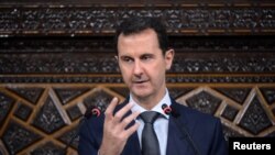 Le président syrien Bashar al-Assad parle au Parlement le 7 juin 2016.