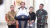 Presiden Joko Widodo di Istana Bogor saat mengumumkan pembebasan 10 WNI yang menjadi sandera di Filipina (1/5). (VOA/Andylala Waluyo)