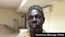 Ernest Sanou, président exécutif des chasseurs traditionnels, lors du Forum sur la sécurité, Ouagadougou, Burkina, 25 octobre 2017. (VOA/ Zoumana Wonogo)