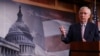 Le chef de la majorité du Sénat américain, Mitch McConnell, lors d'une conférence de presse après que le Sénat eut voté pour confirmer la nomination du juge Brett Kavanaugh à la Cour suprême au Capitole américain à Washington, le 6 octobre 2018. REUTERS / Jonathan Ernst - 