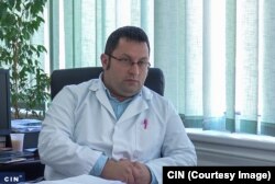 Direktor Doma zdravlja „Dr. Isak Samokovlija“ u Goraždu Edin Čengić je od novinara CIN-a saznao da aplikacija za elektronske zdravstvene kartone radi u njegovom domu zdravlja (Foto: CIN)