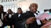 Me Jean Joseph Mukendi, conseiller juridique et cousin de feu Etienne Tshisekedi, lors du procès sur le contentueux de la présidentielle à la Cour constitutionnelle, Kinshasa, 15 janvier 2019. (Photo: TONY KARUMBA / AFP)