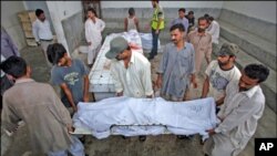 کراچی میں تشدد، 11سے زائد افراد ہلاک، ہفتے کو عدالتی بائیکاٹ کا اعلان