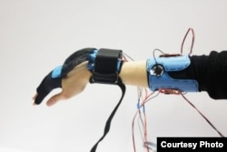 A new device called Vigor could help people with muscle-weakening diseases, such as muscular dystrophy, complete movements such as bending their wrists.