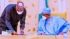 Shugaba Buhari, dama, da sakataren gwamnatin tarayya Boss Mustapha, hagu (Facebook/Femi Adesina)