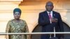 Rais wa Afrika Kusini Caril Ramaphosa (Kulia) na Spika wa Bunge Nosiviwe Mapisa-Nqakula.