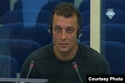 Muamer Trkić svjedoči u predmetu Prlić i drugi, fotografija preuzeta od agecnije SENSE