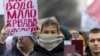 Ilustracija - studentkinja na jednom od studentskih protesta povodom pada nadstrešnice zgrade železničke stanice u Novom Sadu (REUTERS/Djordje Kojadinovic)