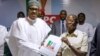 Le président nigérian Muhammadu Buhari a officiellement déposé sa candidature à la primaire de son parti, Abuja, Nigeria, 12 septembre 2018. (Twitter/Muhammadu Buhari)