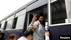 د مسلم لیګ نواز ګوند نیول شوي غړي زندان ته لېږل کېږي.