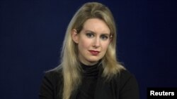 Elizabet Holms, direktorka Teranosa, na panel diskusiji Klinton Globalne inicijative u Njujorku, 29. septembra 2015.