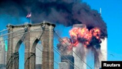 World Trade Centre, New York, le 11 septembre 2001. (REUTERS/Sara K. Schwittek)