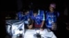 Les agents électoraux procèdent au dépouillement des votes au bureau de vote de Zanner à Goma le 30 décembre 2018.