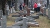 500 tombes profanées dans un cimetière juif de Philadelphie