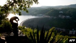 Vue du barrage de Kariba, Zambie, 19 février 2015