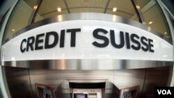 Kabinet Swiss menggelar program yang mengizinkan bank-bank Swiss menyerahkan info terkait rekening nasabah AS terkait upaya penghindaran pajak (Foto: dok). Bank-bank terbesar Swiss termasuk Credit Suisse dan Julius Baer, layak mendaftar atau telah memohon persetujuan pemerintah Swiss untuk berpartisipasi dalam program tersebut.