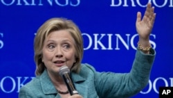 Kandidat calon presiden dari Partai Demokrat, Hillary Rodham Clinton berbicara di Washington (9/9). (AP/Carolyn Kaster)