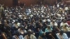 Vue des participants au forum national mars 2018. (VOA/André Kodmadjingar).