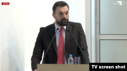 Elmedin Dino Konaković premijer Kantona Sarajevo tokom obraćanja u Skupštini Kantona Sarajevo