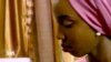Une artiste nigériane utilise la peinture pour combattre les violences sexuelles